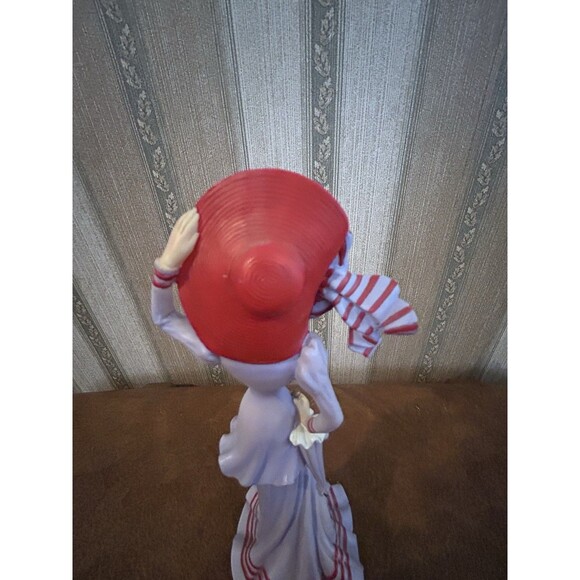 Thomas Kinkade Portraits Of Style Collection- Strolling The Board Walk Figurine - Picture 4 of 10